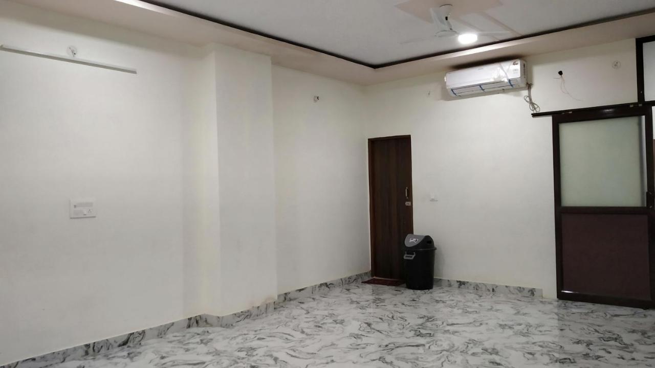 Rajlakshmi Guest House Mathura Exterior foto